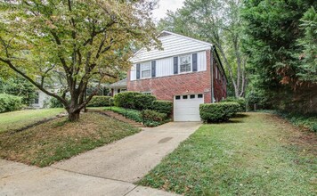 4902 Elsmere Ave in Bethesda, MD - Building Photo - Building Photo
