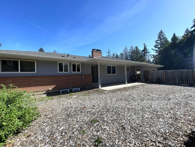 5751 NE Lisbon Way in Hillsboro, OR - Building Photo - Building Photo