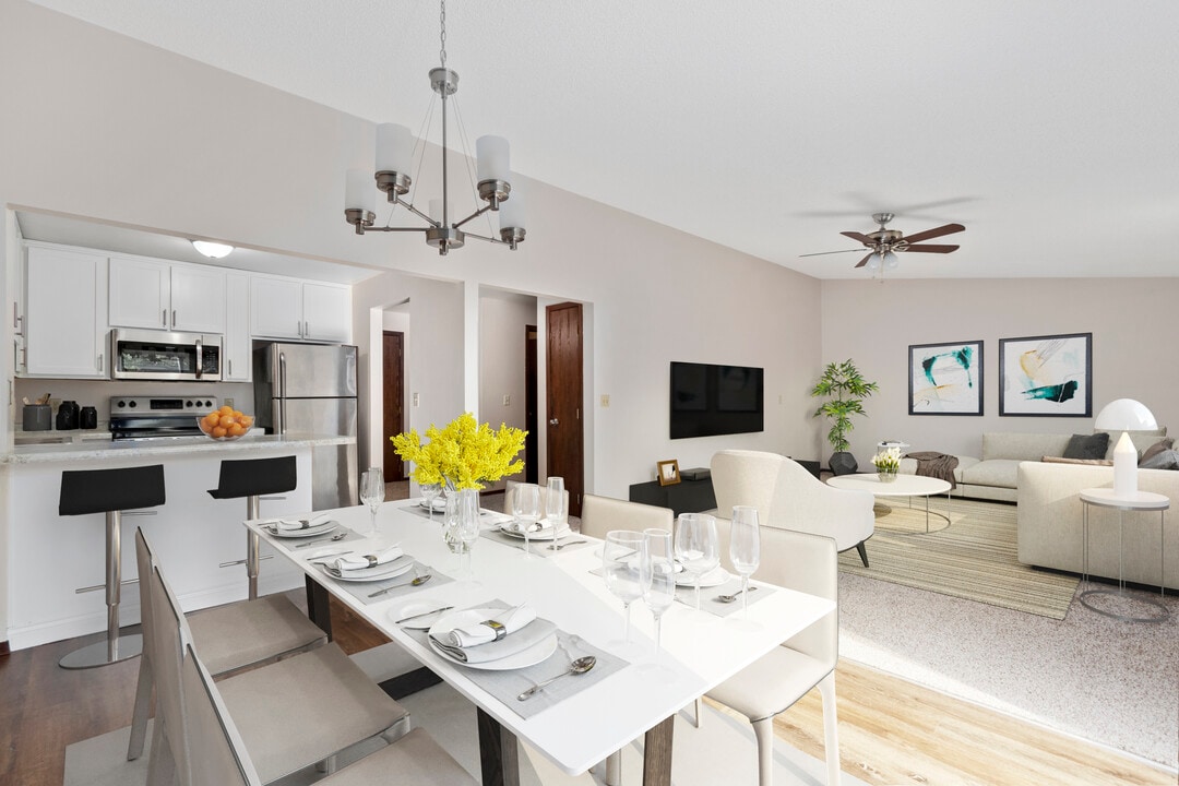 The Nicolet Townhomes in Appleton, WI - Foto de edificio