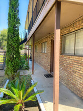 Balboa Apartments in South Houston, TX - Building Photo - Building Photo