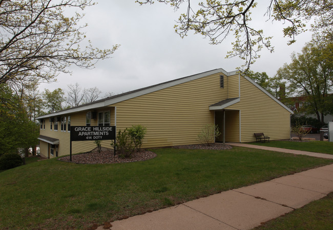 Hillside Apartments in Eau Claire, WI - Building Photo - Building Photo