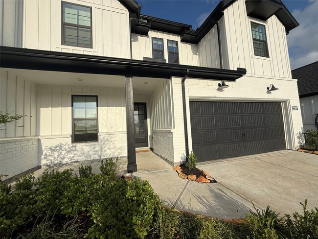 property at 2307 Birch View Ln