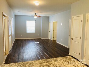 17905 Delmas Dr in Cornelius, NC - Building Photo - Building Photo