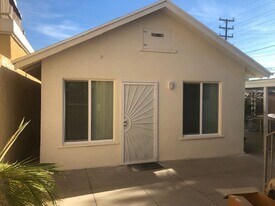 1014 Thompson Ave, Unit 1 in Glendale, CA - Building Photo