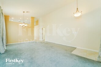 5240 N Spring Pointe Pl, Unit 1205 in Tucson, AZ - Foto de edificio - Building Photo