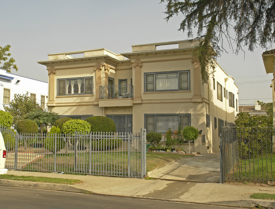 1332 S Van Ness Ave in Los Angeles, CA - Building Photo