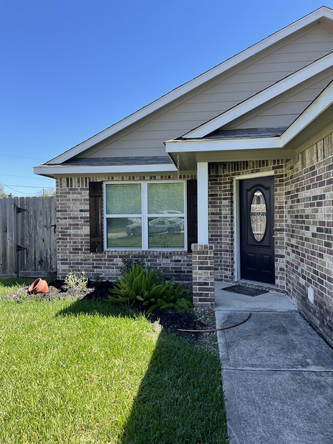 6122 Stoney Brook Dr in Angleton, TX - Building Photo - Building Photo