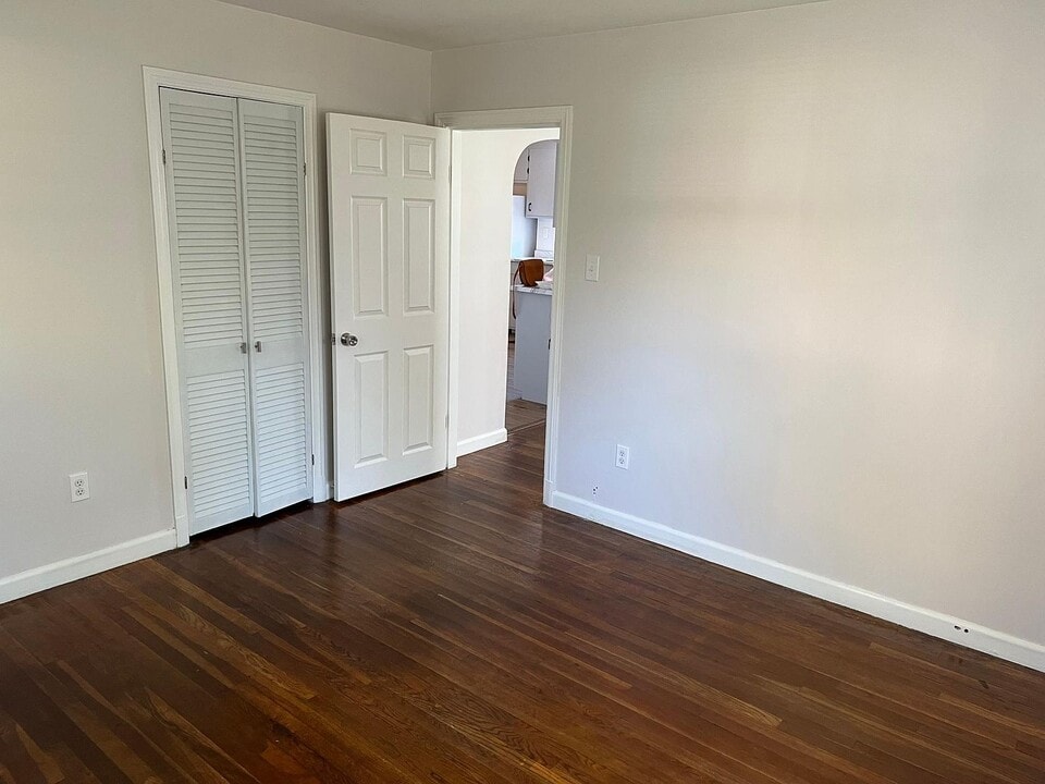 38 Bedford Ave in Worcester, MA - Building Photo
