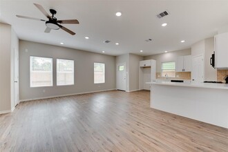 8202 Homewood Ln in Houston, TX - Building Photo - Building Photo