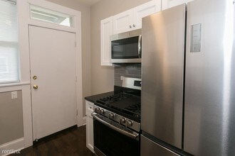 4708 N Racine Ave-Unit -Unit THREE in Chicago, IL - Building Photo - Building Photo