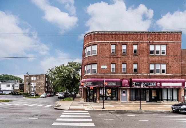 5125 W Madison St in Chicago, IL - Foto de edificio - Building Photo