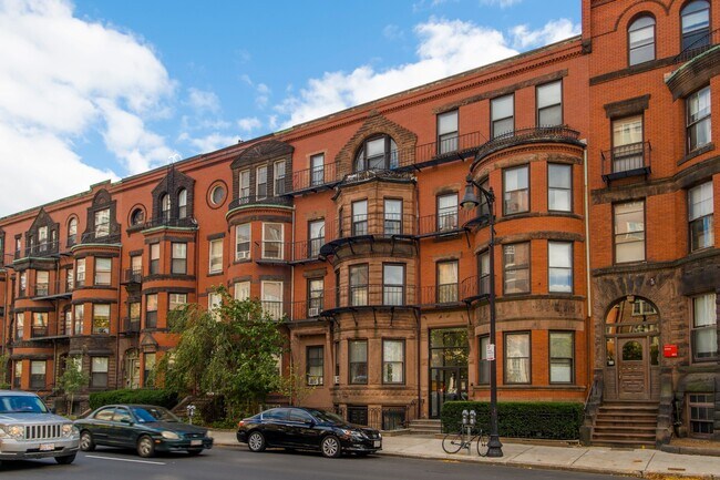 529 Beacon St, Unit 4A