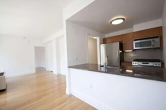 158 Hester St in New York, NY - Building Photo - Building Photo