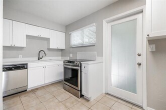 7312 6th Ave N in St. Petersburg, FL - Building Photo - Building Photo