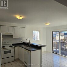 17 Iveagh Dr in Georgina, ON - Building Photo - Building Photo