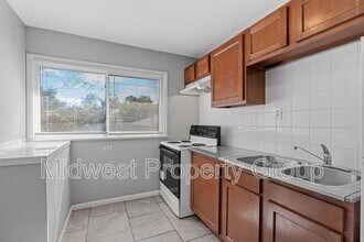 1700 Newhall Ct in St. Louis, MO - Building Photo - Building Photo