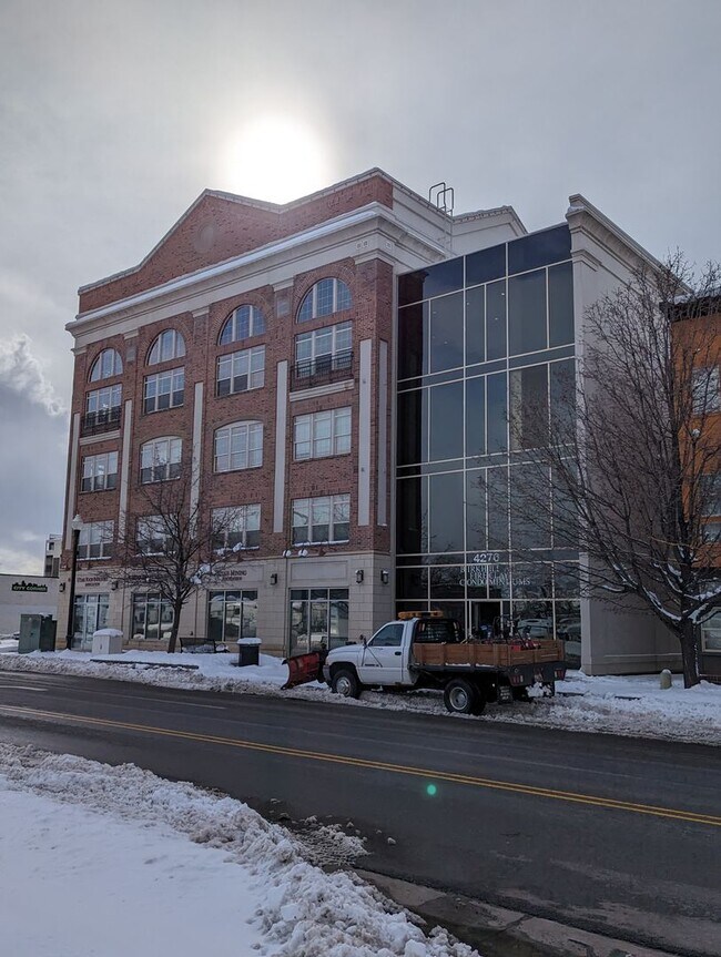 4276 S Main St-Unit -#401 (Furnished) in Murray, UT - Building Photo - Building Photo