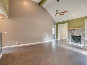 125 Agee Cir E in Hendersonville, TN - Building Photo - Building Photo