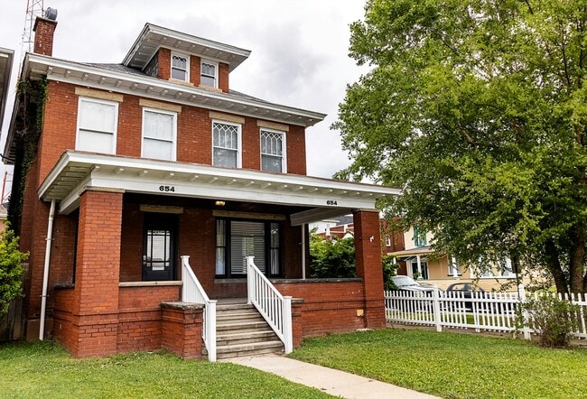 property at 654 6th Ave