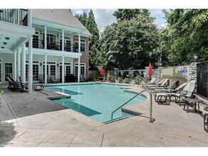 5490 Glenridge Park NE in Atlanta, GA - Building Photo - Building Photo