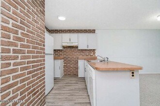 1311 Paris Ct in Lakewood, NJ - Building Photo - Building Photo