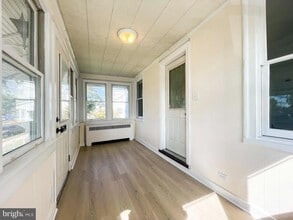 8 Poplar Ave in Wilmington, DE - Building Photo - Building Photo