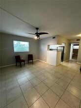 11705 3rd St E, Unit 1 in Treasure Island, FL - Building Photo - Building Photo
