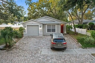 8414 N River Dune St in Tampa, FL - Building Photo - Building Photo