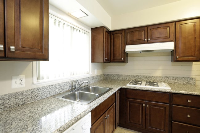 Villa Pacific Apartments *$500.00 off *