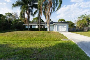 1181 SW Sarto Ln in Port St. Lucie, FL - Building Photo