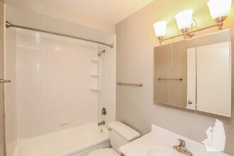 4334 N Hazel St in Chicago, IL - Foto de edificio - Building Photo