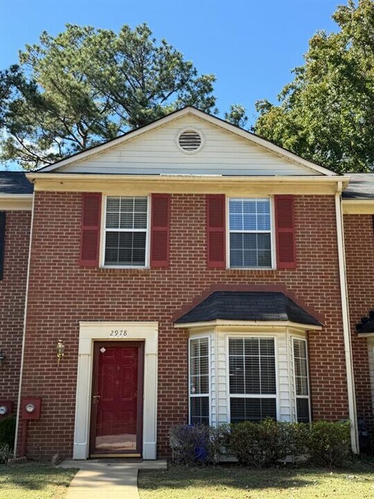 2978 Lexington Trace Dr in Smyrna, GA - Building Photo