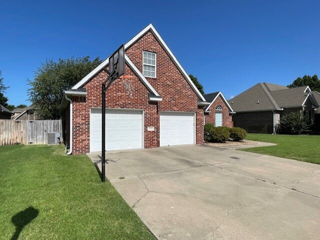 property at 5604 S 43rd St