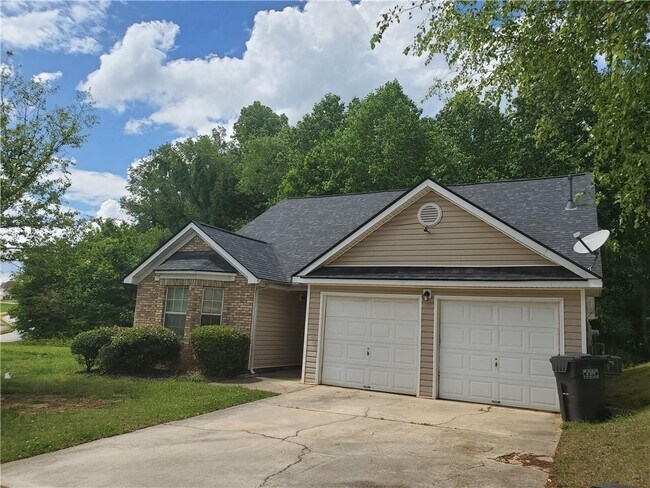 35 Lassiter Dr in Covington, GA - Building Photo - Building Photo