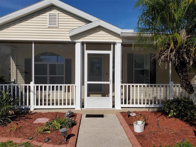 38409 Tee Time Rd in Dade City, FL - Building Photo - Building Photo