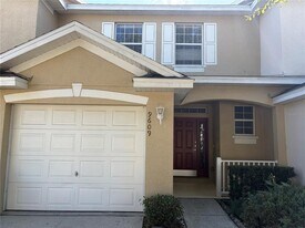 9609 Carlsdale Dr in Riverview, FL - Building Photo