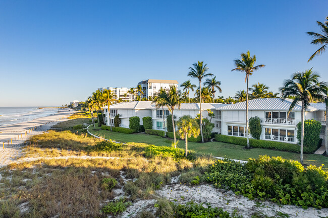 Mansion House in Naples, FL - Building Photo - Building Photo