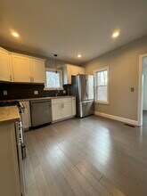 16 Winslow Ave in Northampton, MA - Building Photo - Building Photo