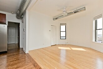 1014 W Roscoe St in Chicago, IL - Building Photo - Building Photo