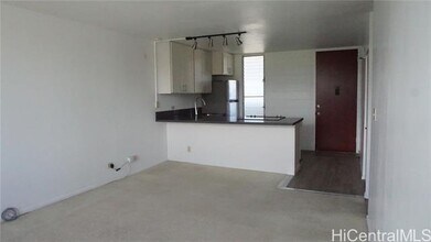 5210 Likini St in Honolulu, HI - Building Photo - Building Photo