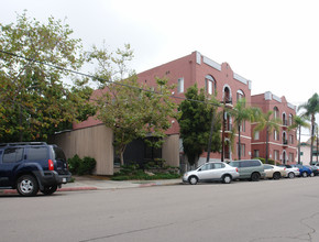 Casa Arleda Apartments in San Diego, CA - Building Photo - Building Photo