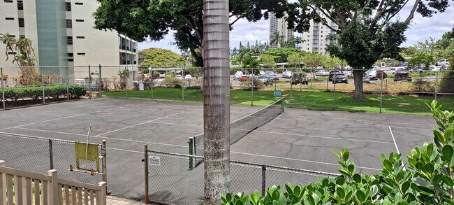 98-410 Koauka Loop, Unit Pearl 2 in Aiea, HI - Building Photo - Building Photo