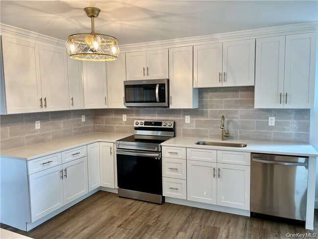 18 Chadeayne Ave in Cornwall, NY - Building Photo - Building Photo