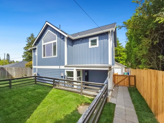 3608 49th Ave SW in Seattle, WA - Building Photo - Building Photo