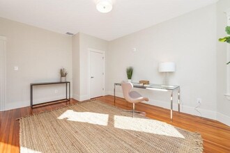 65 Adams St, Unit 2 in Somerville, MA - Building Photo - Building Photo