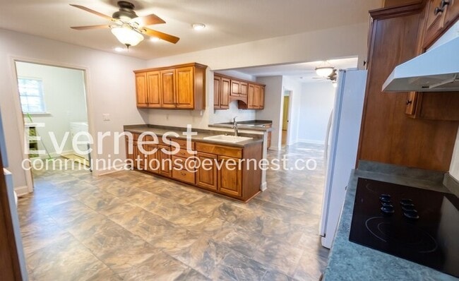 5737 Garret Drive in Chattanooga, TN - Building Photo - Building Photo