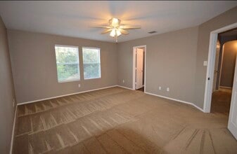 7416 Paraiso Pt in Boerne, TX - Foto de edificio - Building Photo