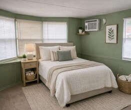 10720 54th Ave N in St. Petersburg, FL - Building Photo - Building Photo