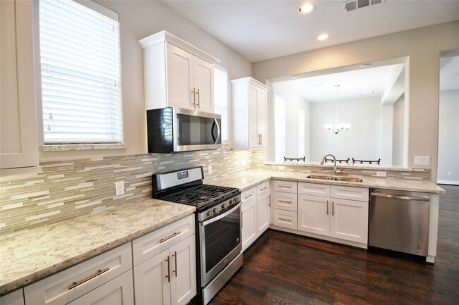 709 Link Rd
