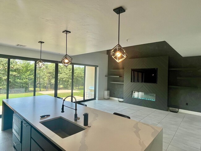 13551 Highpointe Dr in Arcadia, OK - Building Photo - Building Photo